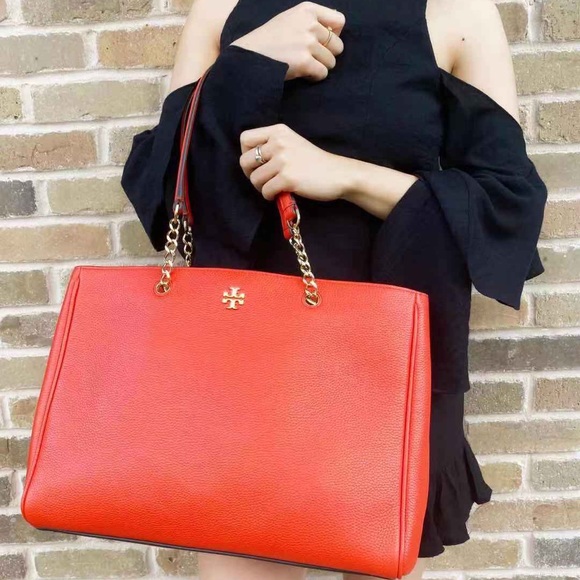 Tory Burch Handbags - NWT Tory Burch Tote